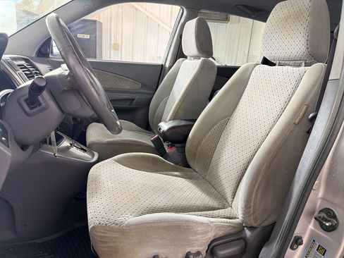 Used 2005 Hyundai Tucson LX FWD image 5