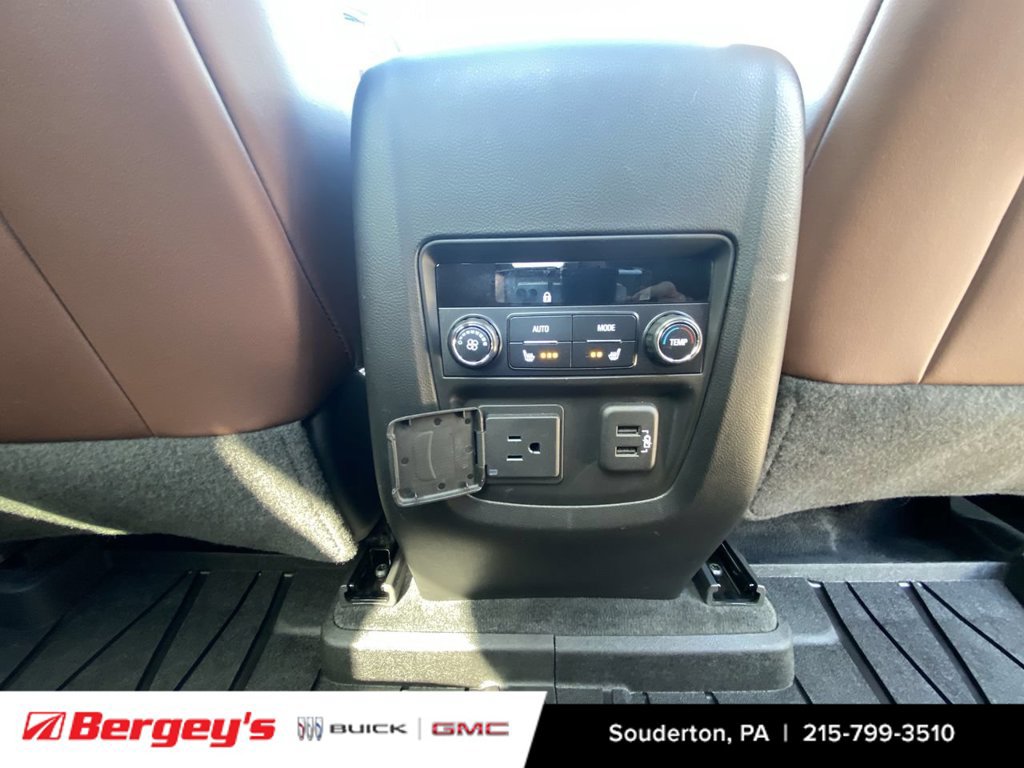 Used 2021 Buick Enclave Avenir w/ Avenir Technology Package AWD/4WD image 24