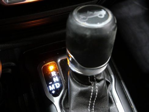 Used 2018 Jeep Wrangler Unlimited Sahara image 24