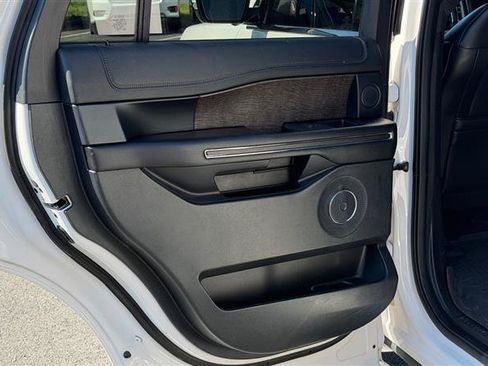 Used 2019 Ford Expedition Limited w/ Special Edition Package AWD/4WD image 30