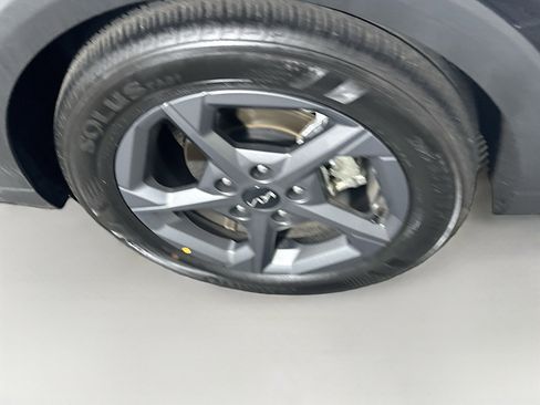 Used 2025 Kia K4 LXS image 11