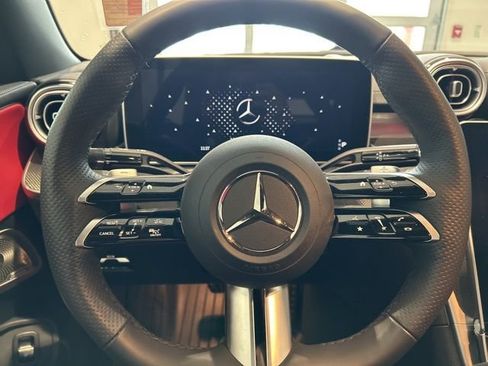 Used 2024 Mercedes-Benz CLE 450 4MATIC Cabriolet image 9