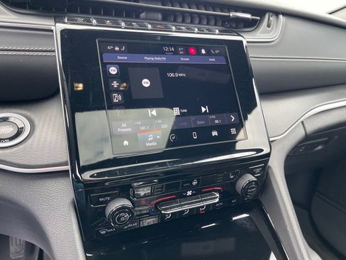 Used 2023 Jeep Grand Cherokee L Altitude image 24