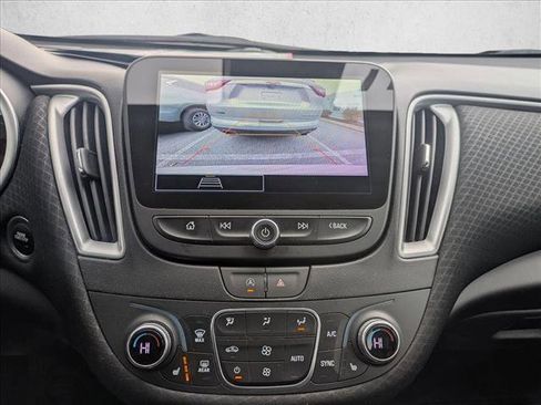 Used 2024 Chevrolet Malibu LT image 14