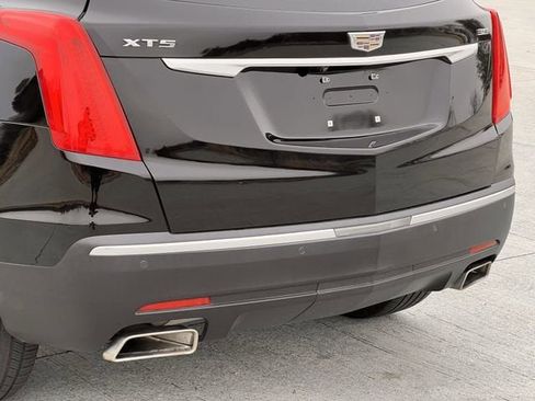 Used 2018 Cadillac XT5 Premium Luxury image 6