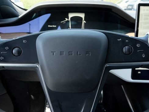 Used 2022 Tesla Model S AWD/4WD image 19