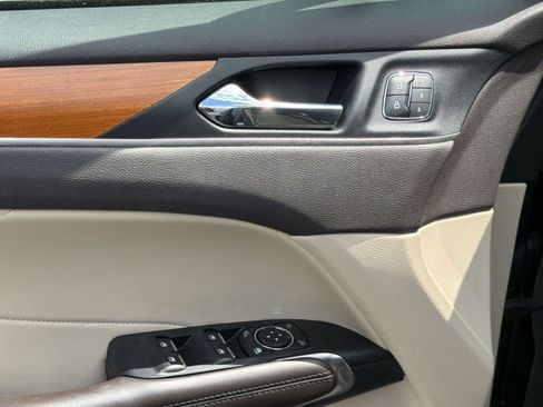 Used 2019 Lincoln MKC Select w/ Select Plus Package FWD image 13
