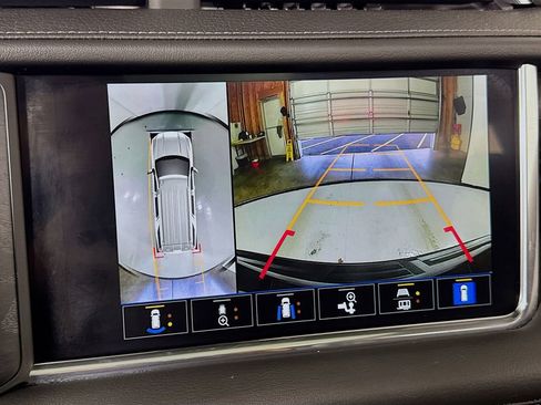 Used 2022 GMC Yukon Denali image 43