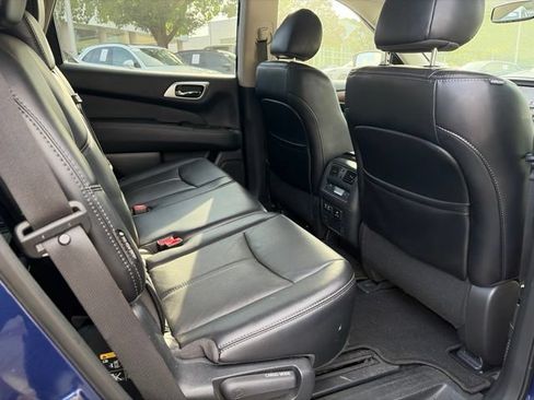Used 2020 Nissan Pathfinder Platinum AWD/4WD image 16
