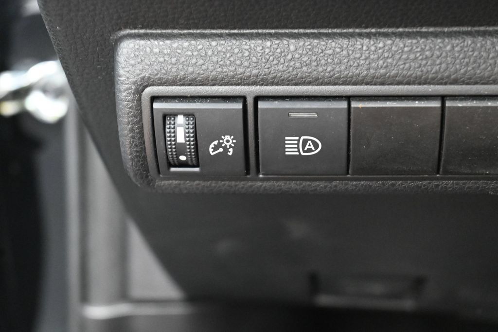 Used 2025 Toyota Corolla LE FWD image 13