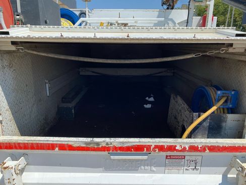 Used 2011 Ford F550 2WD Regular Cab Super Duty w/ Payload Upgrade Pkg image 18