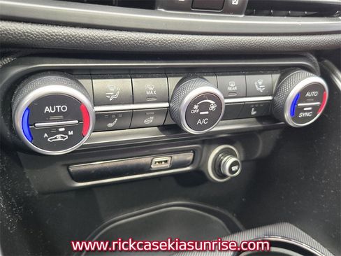 Used 2022 Alfa Romeo Giulia Veloce image 20