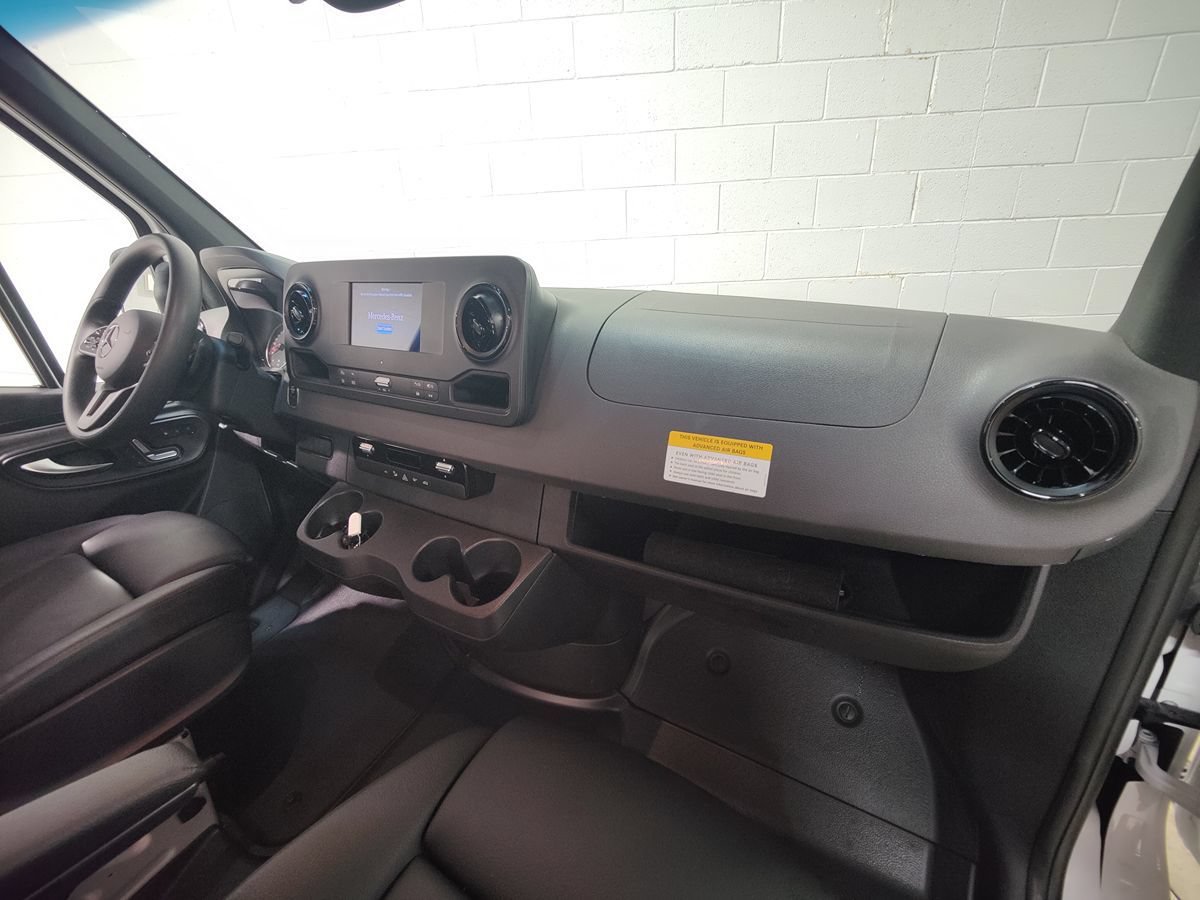 Used 2023 Mercedes-Benz Sprinter 2500 image 16