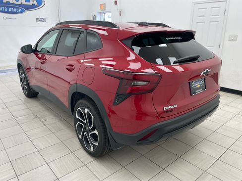 New 2026 Chevrolet Trax RS w/ Sunroof Package FWD image 18
