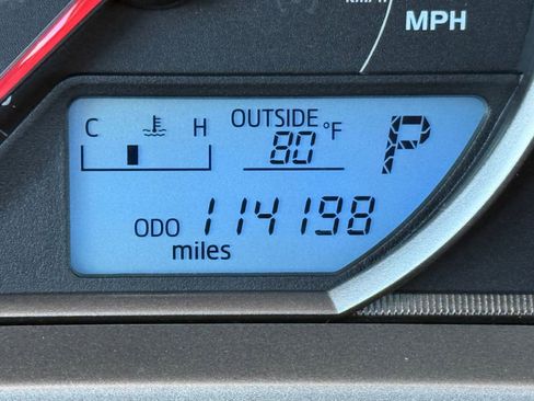 Used 2013 Toyota RAV4 LE image 17