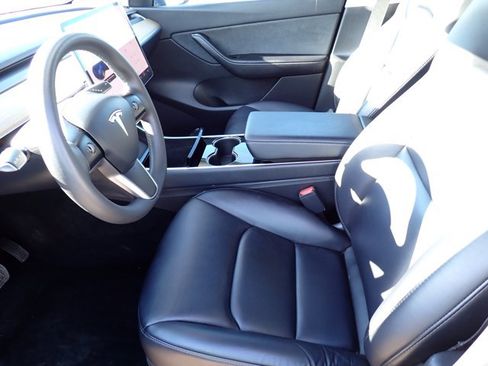 Used 2021 Tesla Model Y Long Range AWD/4WD image 12