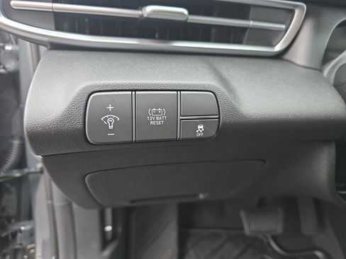 New 2025 Hyundai Elantra Blue FWD image 21