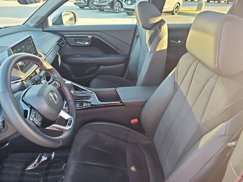 Used 2025 Acura ADX A-Spec image 15