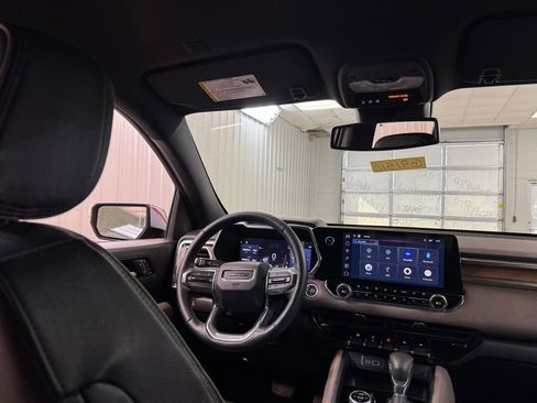 Used 2024 GMC Canyon Denali AWD/4WD image 22