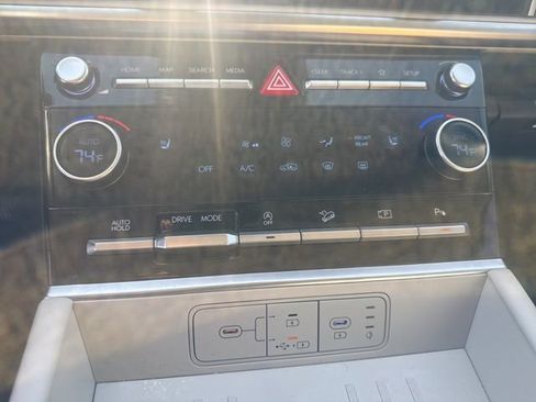 Used 2025 Hyundai Santa Fe SEL image 12