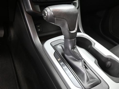 Used 2015 Chevrolet Colorado LT w/ LT Convenience Package image 31