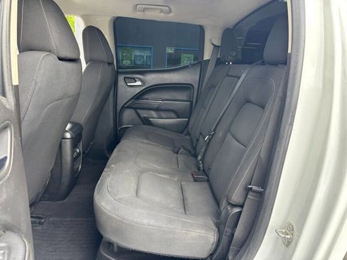 Used 2019 Chevrolet Colorado LT w/ LT Convenience Package RWD image 11