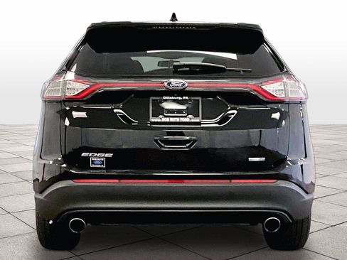 Used 2018 Ford Edge SE image 4