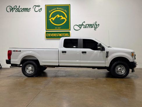 Used 2020 Ford F250 XL w/ Power Equipment Group AWD/4WD image 2