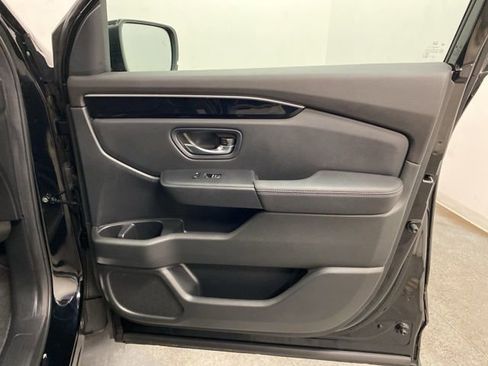 Certified 2025 Honda Pilot EX-L image 24