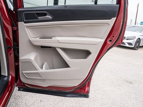 Used 2018 Volkswagen Atlas SE image 14