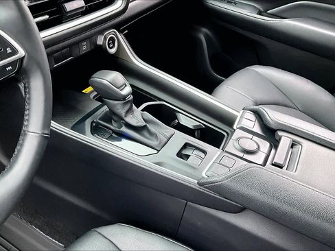 Certified 2025 Toyota Grand Highlander XLE image 16