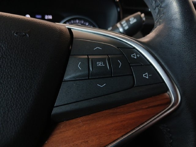 Used 2024 Cadillac XT5 Premium Luxury w/ Technology Package FWD image 10
