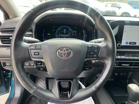 Used 2025 Toyota Camry LE w/ Convenience Package AWD/4WD image 8