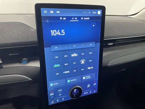 Used 2024 Ford Mustang Mach-E Premium image 8