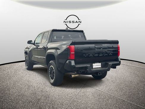 Used 2024 Toyota Tacoma TRD Off-Road image 7