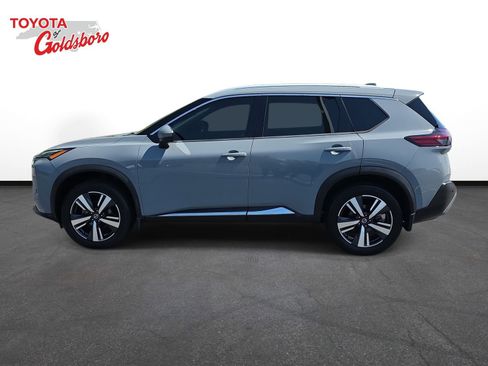 Used 2021 Nissan Rogue SL w/ Premium Package FWD image 8
