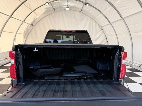 Used 2022 Chevrolet Silverado 1500 High Country w/ Technology Package image 4