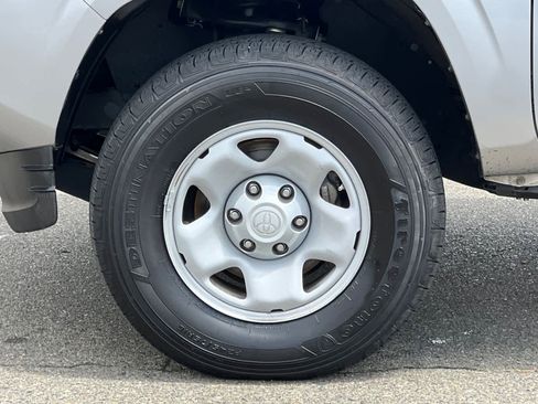 Used 2020 Toyota Tacoma SR5 RWD image 28