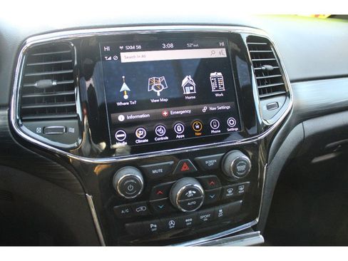 Used 2021 Jeep Grand Cherokee Laredo X image 36