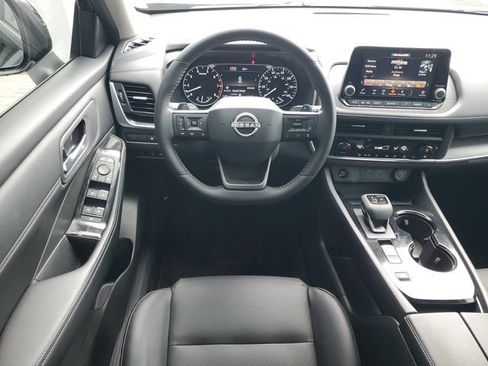 Used 2026 Nissan Rogue SV w/ SV Premium Package FWD image 29