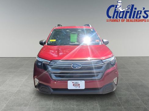 Certified 2025 Subaru Forester Premium AWD/4WD image 2