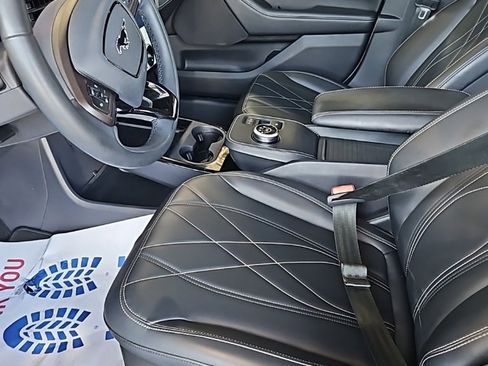 Used 2022 Ford Mustang Mach-E Select image 25