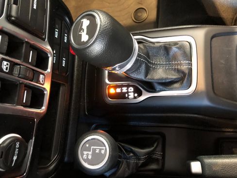 Used 2024 Jeep Wrangler Sport S image 27