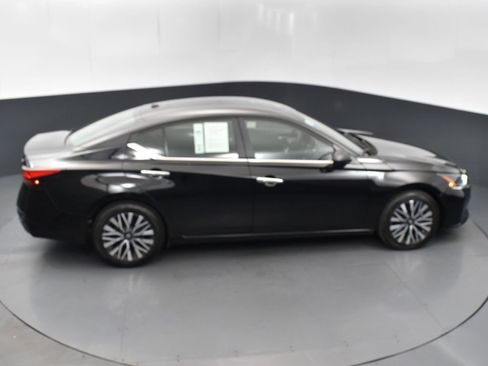 Used 2024 Nissan Altima 2.5 SV image 50