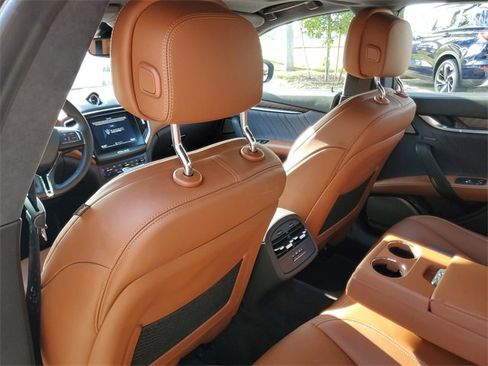 Used 2019 Maserati Ghibli GranLusso image 11