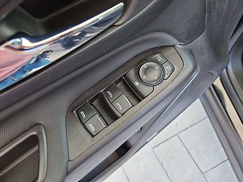 Used 2022 Chevrolet Equinox RS w/ RS Leather Package image 29