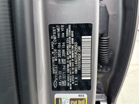 Used 2023 Hyundai Elantra SE w/ Cargo Package FWD image 21