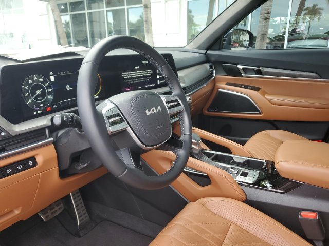 Certified 2025 Kia Telluride SX Prestige X-Line AWD/4WD image 20