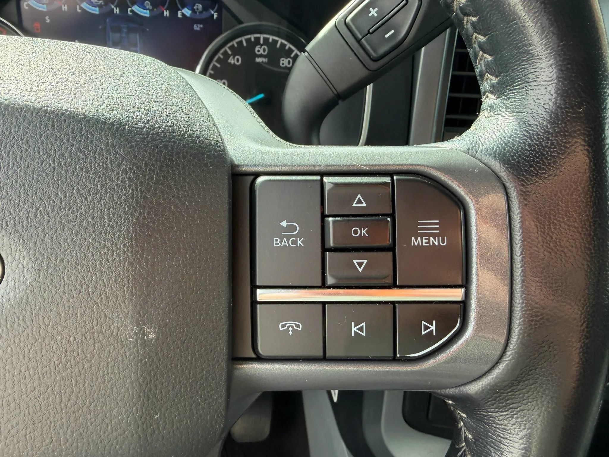 Used 2022 Ford F150 XLT w/ Equipment Group 301A Mid AWD/4WD image 18