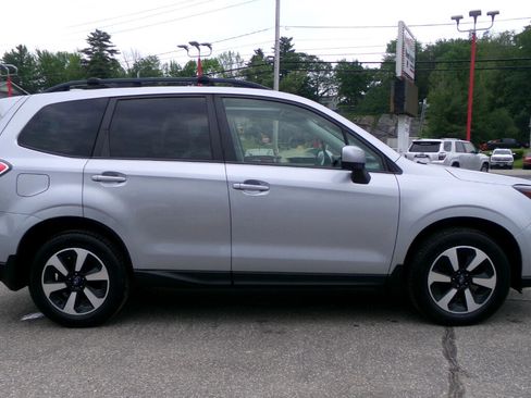 Used 2018 Subaru Forester 2.5i Premium w/ All-Weather Package image 7